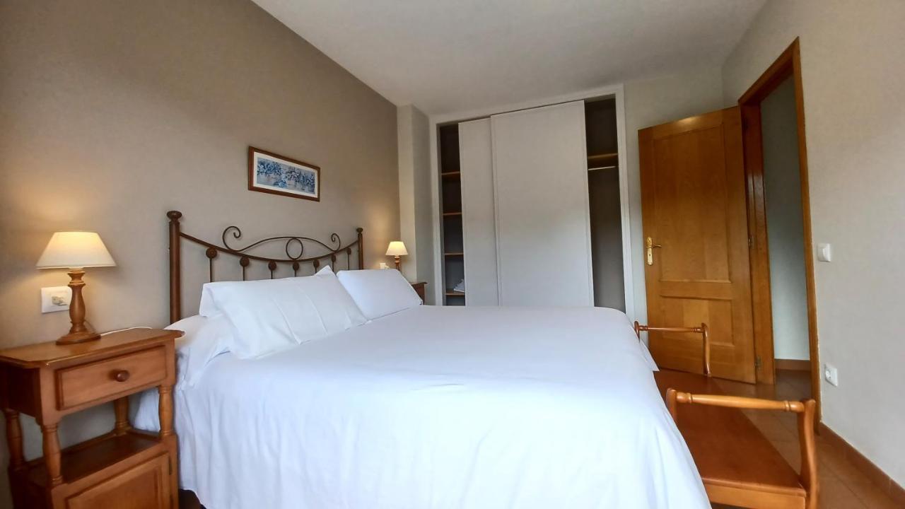 Apartamentos El Otero De Cudillero Soto de Luiña Eksteriør billede