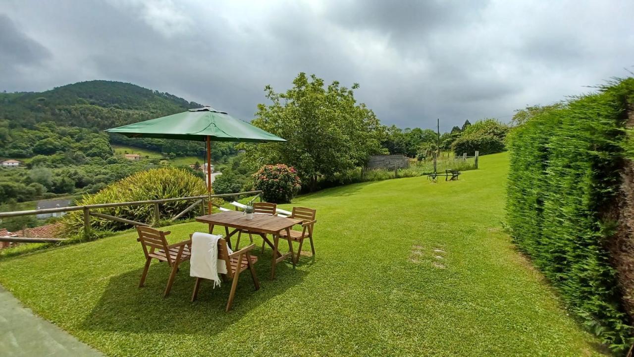 Apartamentos El Otero De Cudillero Soto de Luiña Eksteriør billede