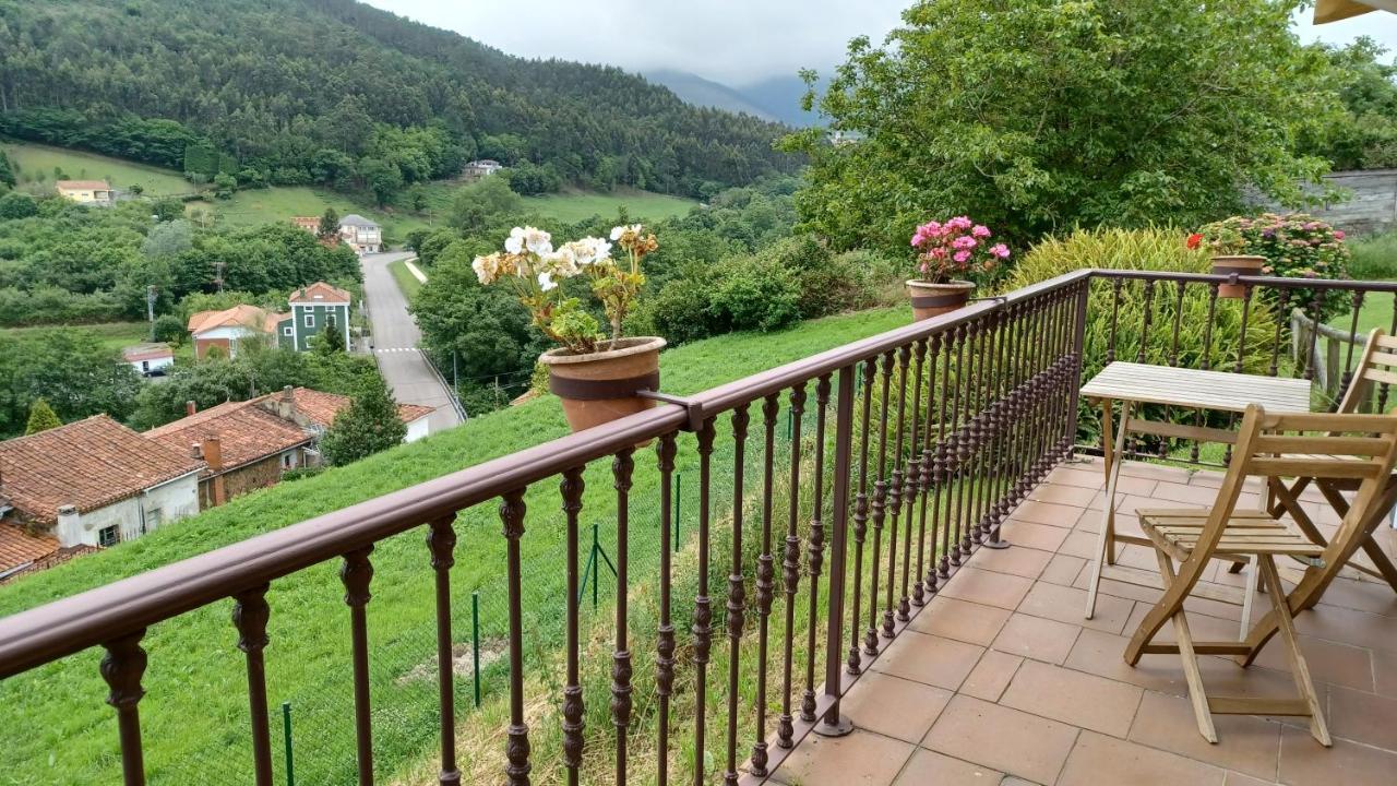 Apartamentos El Otero De Cudillero Soto de Luiña Eksteriør billede